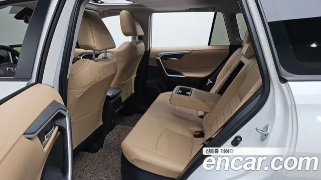 Toyota RAV4 5th Gen — Фото автомобиля 16