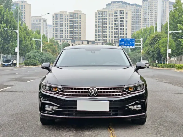 Volkswagen Magotan — Фото автомобиля 2