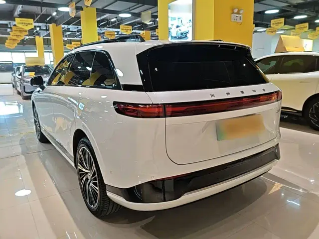 Xpeng G9 — Фото автомобиля 4