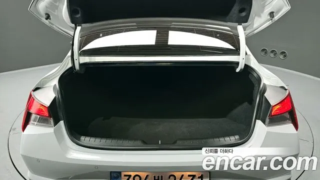 Hyundai AVANTE Avante (CN7) — Фото автомобиля 20