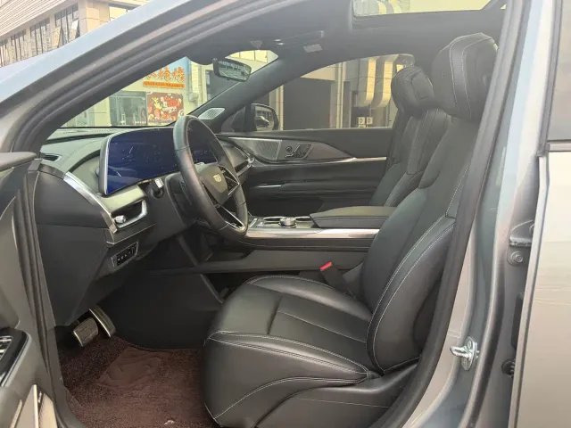 Cadillac XT5 — Фото автомобиля 4