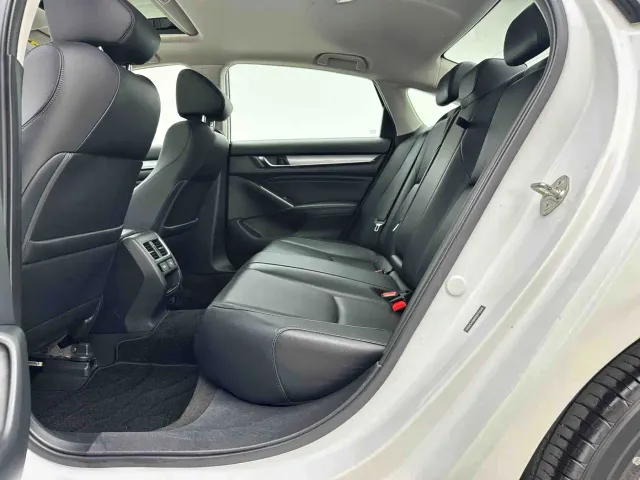 Honda Accord — Фото автомобиля 7