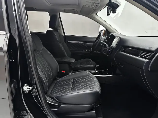 Mitsubishi Outlander — Фото автомобиля 19