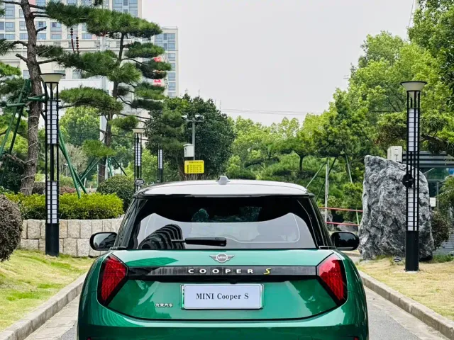 MINI Cooper — Фото автомобиля 5