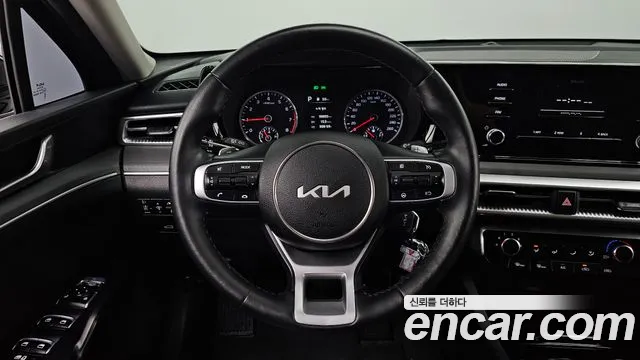 Kia K5 — Фото автомобиля 19