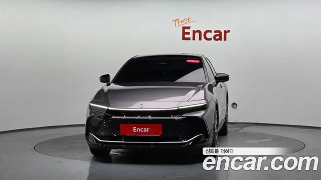 Toyota Crown — Фото автомобиля 3