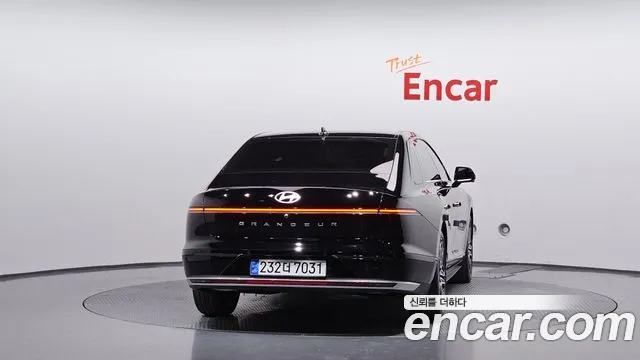 Hyundai Grandeur GN7 — Фото автомобиля 4