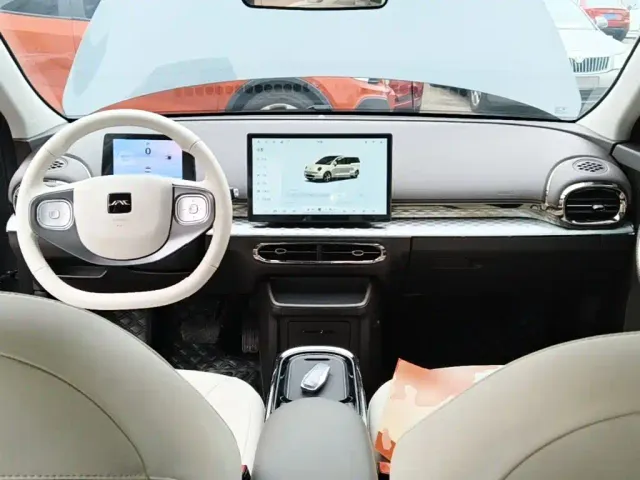 JAC Yiwei Yiwei 3 2023 505km Champion Edition — Фото автомобиля 9