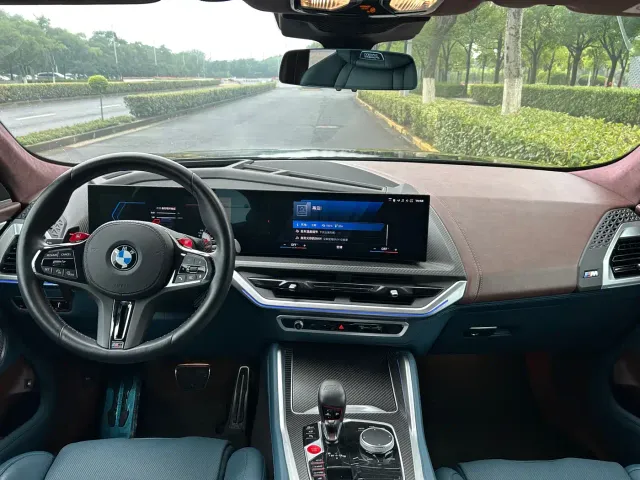 BMW XM — Фото автомобиля 13