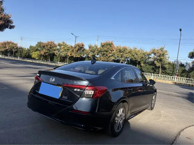 Honda Civic — Фото автомобиля 5
