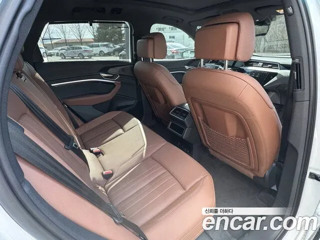 Audi Q8 e-tron GE — Фото автомобиля 8
