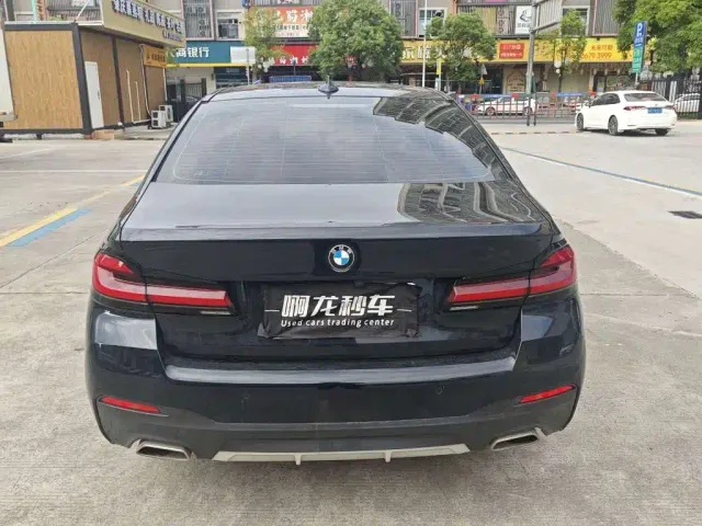 BMW 5 Series — Фото автомобиля 7