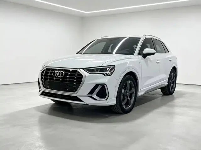 Фотография автомобиля — Audi Q3