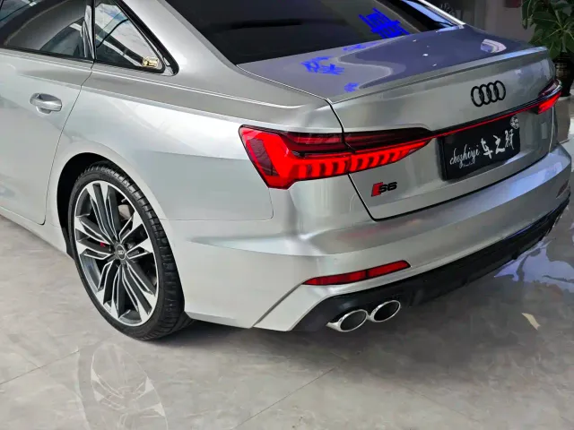 Audi S6 — Фото автомобиля 6