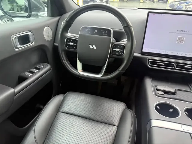Li Auto L7 — Фото автомобиля 15