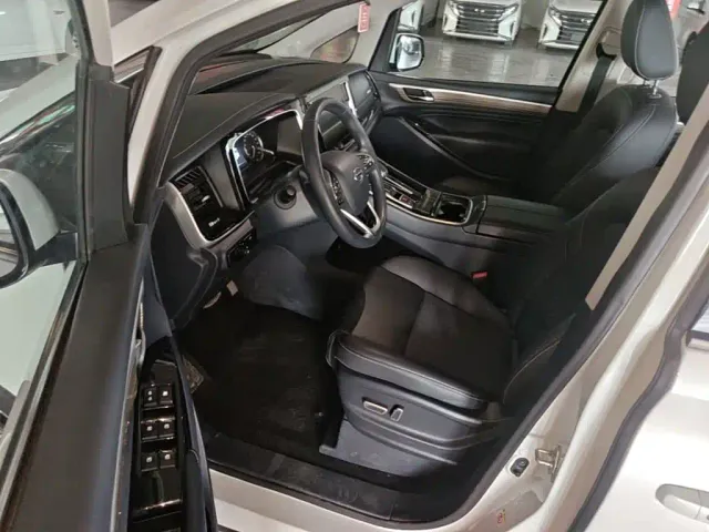 GAC Trumpchi M8 — Фото автомобиля 15