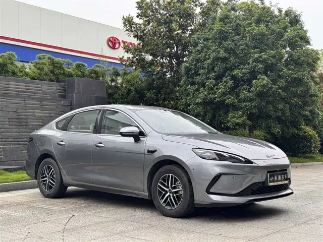 BYD Seal 05 DM-i — Фото автомобиля 3