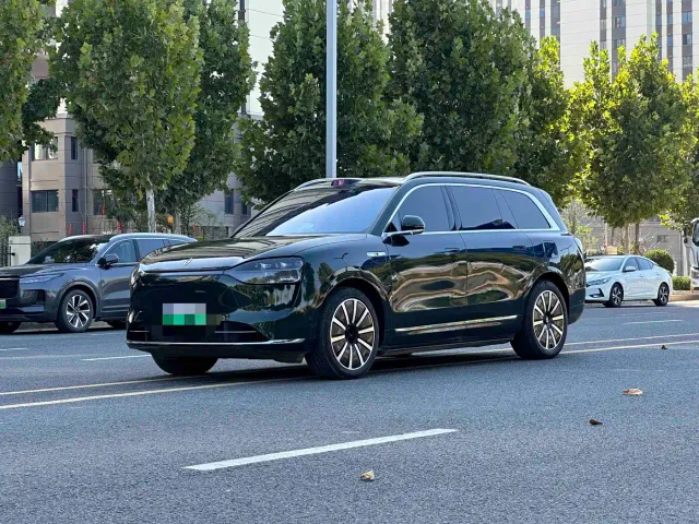 Aito M9 — Фото автомобиля 3