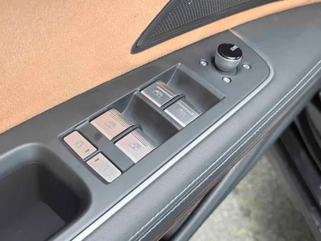 Audi A8 — Фото автомобиля 18
