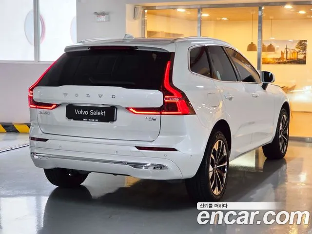 Volvo XC60 Generation 2 — Фото автомобиля 2