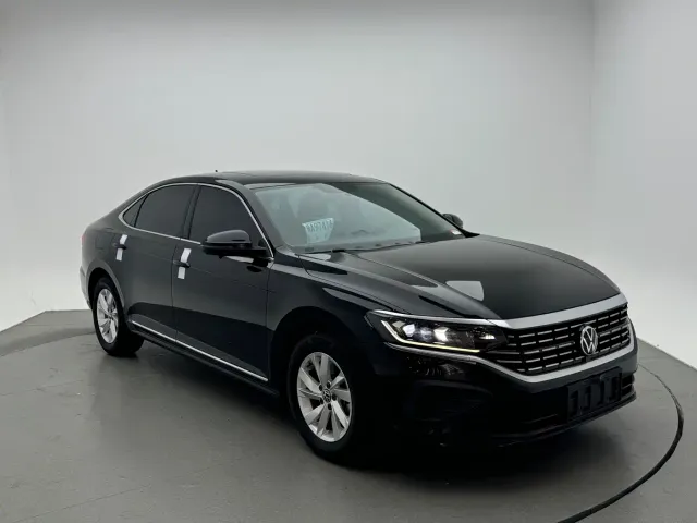 Volkswagen Passat — Фото автомобиля 2