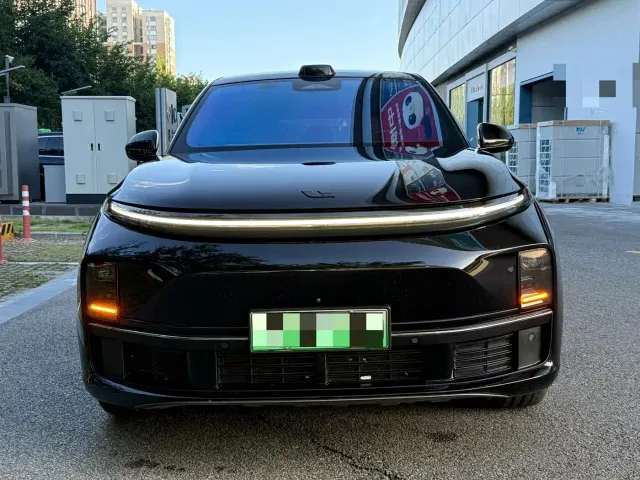 Li Auto L7 — Фото автомобиля 2