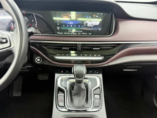 GAC Trumpchi M6 — Фото автомобиля 13