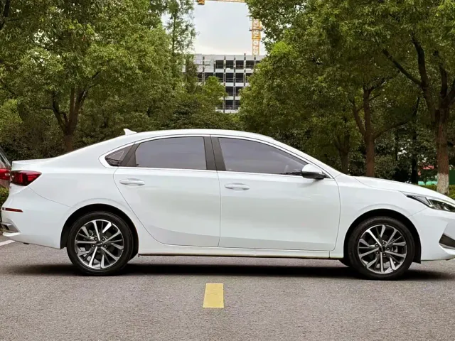 Kia K3 — Фото автомобиля 4