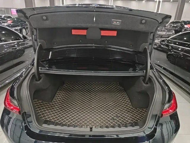 BMW 3 Series — Фото автомобиля 18