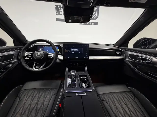 GAC Trumpchi GS8 — Фото автомобиля 13