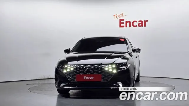 Hyundai Grandeur Exclusive — Фото автомобиля 3