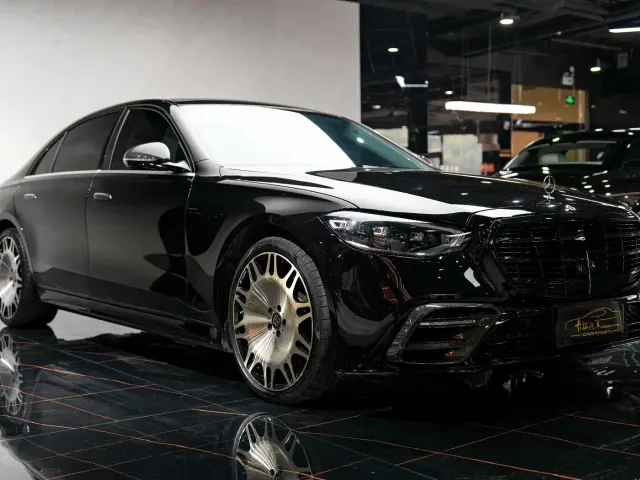 Mercedes-Benz S-Class — Фото автомобиля 3