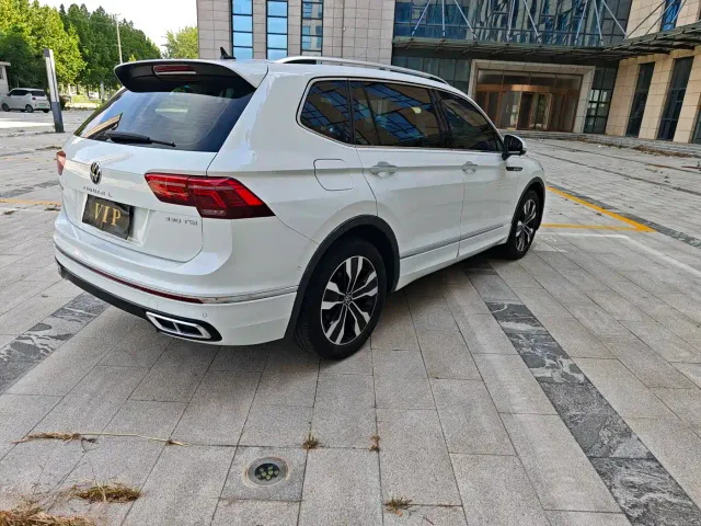 Volkswagen Tiguan L — Фото автомобиля 6