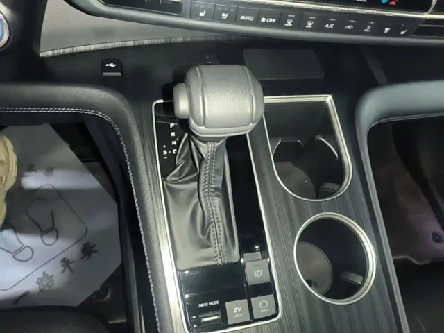Toyota Sienna — Фото автомобиля 13