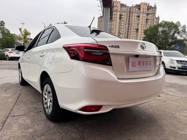 Toyota Vios — Фото автомобиля 13