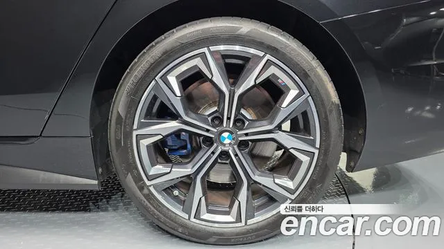 BMW 4 Series G22 — Фото автомобиля 21