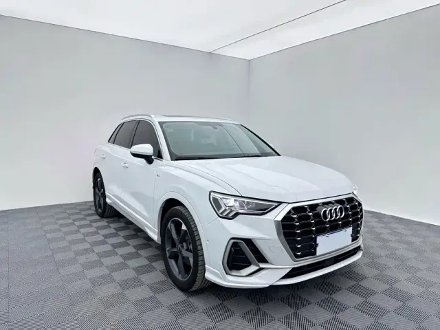 Audi Q3 — Фото автомобиля 3