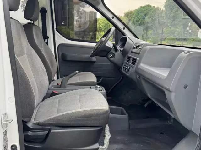 Wuling Yangguang — Фото автомобиля 9