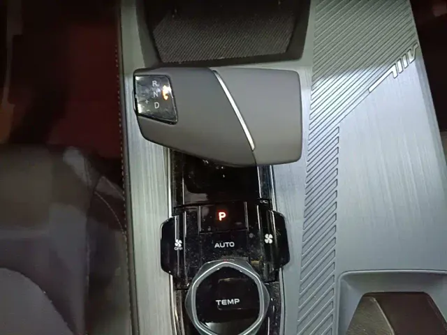 Changan Oshan Z6 EV — Фото автомобиля 9