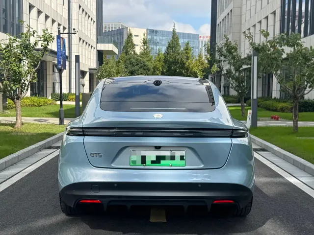 Nio ET5 — Фото автомобиля 4