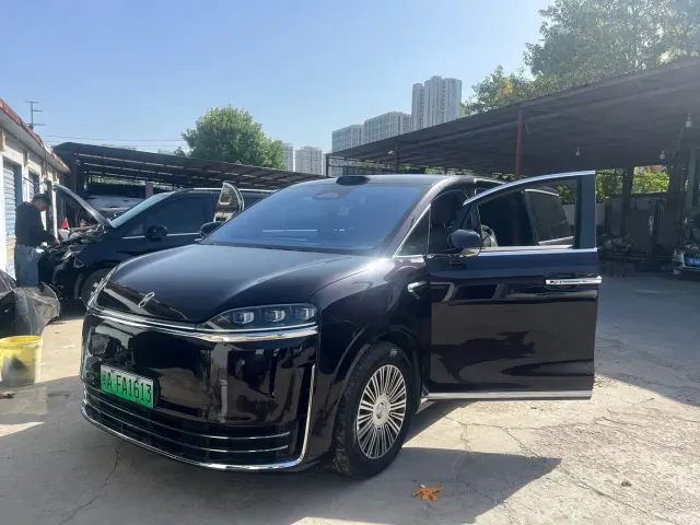 Luxeed Zunjie MPV — Фото автомобиля 2