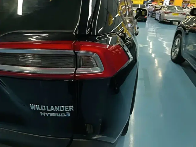 Toyota Wildlander — Фото автомобиля 7