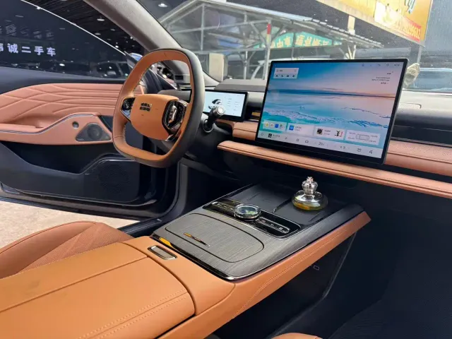 Geely Galaxy Xingyao 8 — Фото автомобиля 8