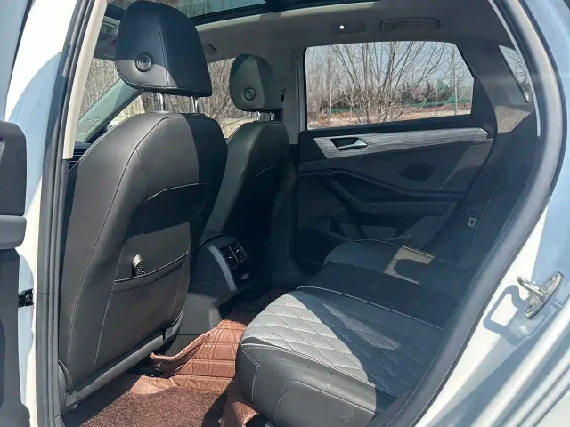 Volkswagen Sagitar — Фото автомобиля 10