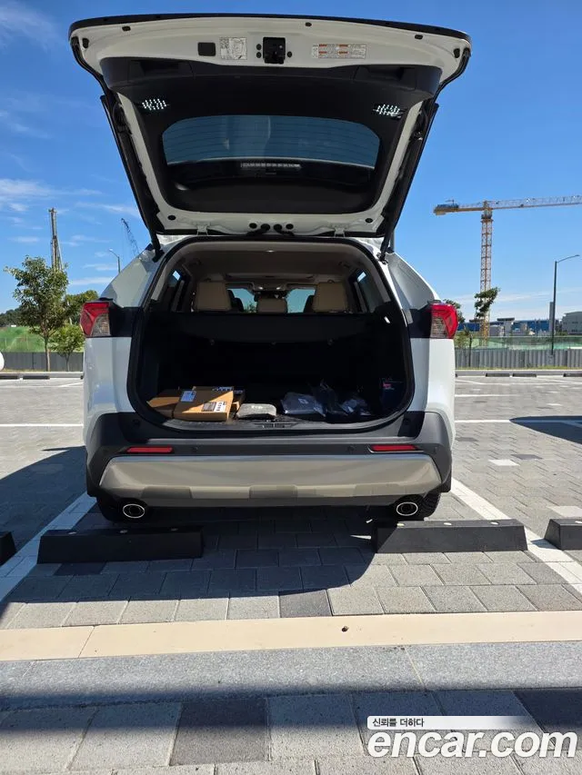 Toyota RAV4 5th Gen — Фото автомобиля 3