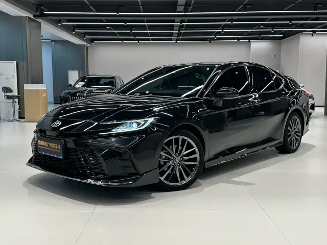 Фотография автомобиля — Toyota Camry