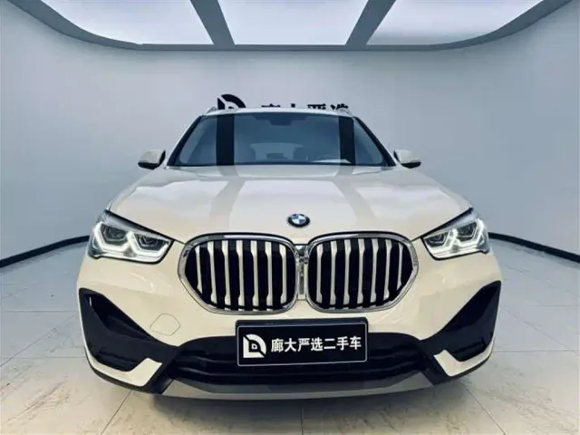 BMW X1 — Фото автомобиля 12