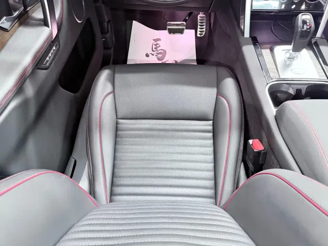 Land Rover Discovery Sport — Фото автомобиля 12