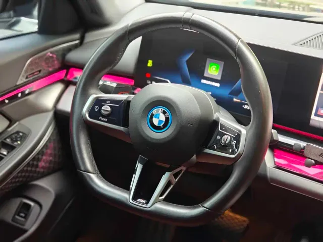 BMW i5 — Фото автомобиля 9