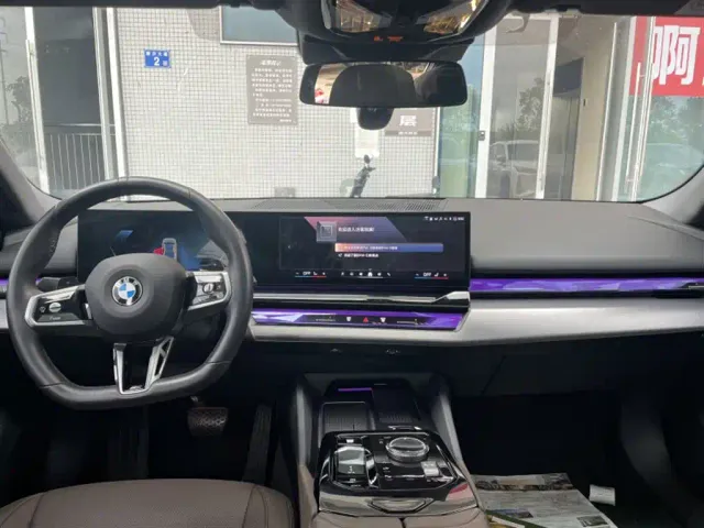 BMW 5 Series — Фото автомобиля 6